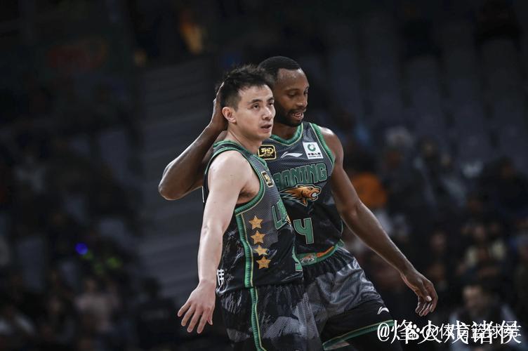 弗格32分辽宁终结上海16连胜 江苏不敌新疆 弗格32分辽宁终结上海16连胜 江苏不敌新疆