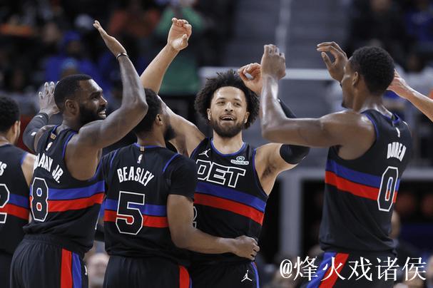 坎宁安两双杜伦16+18 阿伦33+5活塞主场逆转太阳 坎宁安两双杜伦16+18 阿伦33+5活塞主场逆转太阳